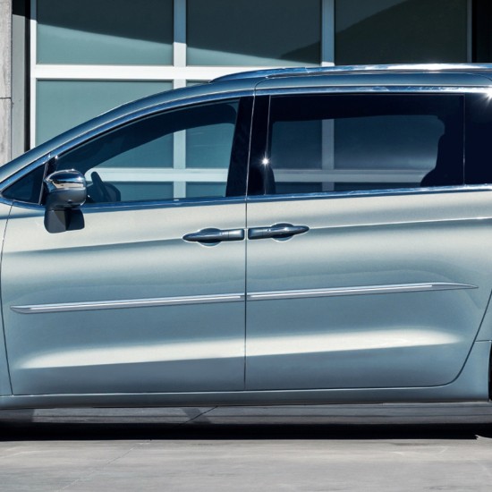  Chrysler Pacifica ChromeLine Painted Body Side Molding 2017 - 2025 / CF7-PAC17