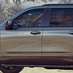  Chevrolet Tahoe Painted Body Side Molding 2021 - 2024 / FE-TAH/YUK21