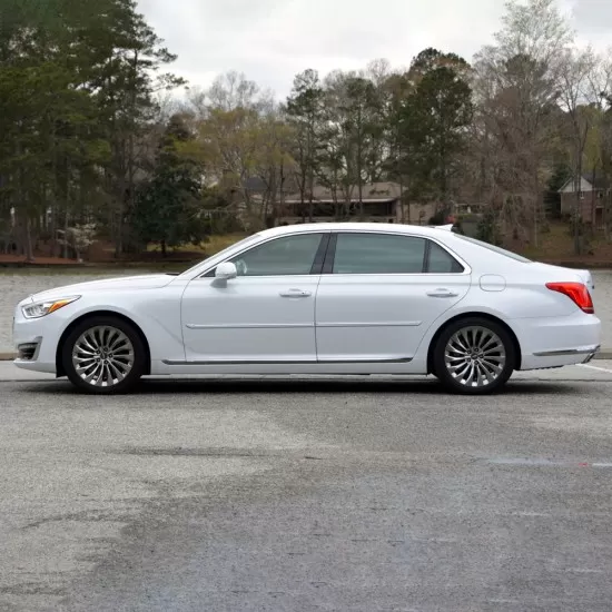 Genesis G90 Painted Body Side Moldings with Chrome Inserts 2018 - 2019