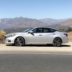  Nissan Altima 4 Door ChromeLine Painted Body Side Molding 2019 - 2025 / CF7-ALT19