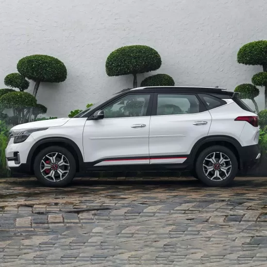  Kia Seltos Painted Body Side Molding 2021 - 2025 / FE7-SELTOS21