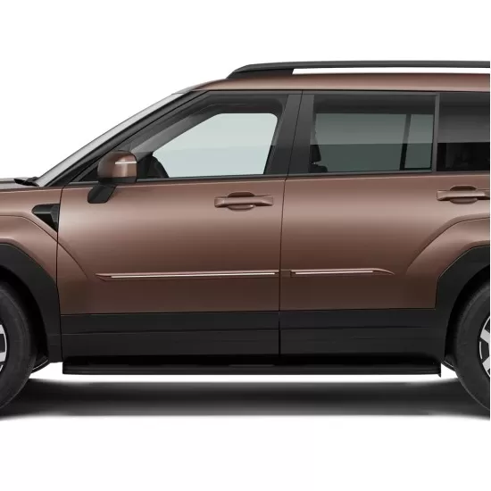 Hyundai Santa Fe Painted Body Side Moldings with Chrome Inserts 2024 - 2026